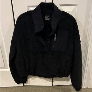 Vuori Black Fleece Sweatshirt